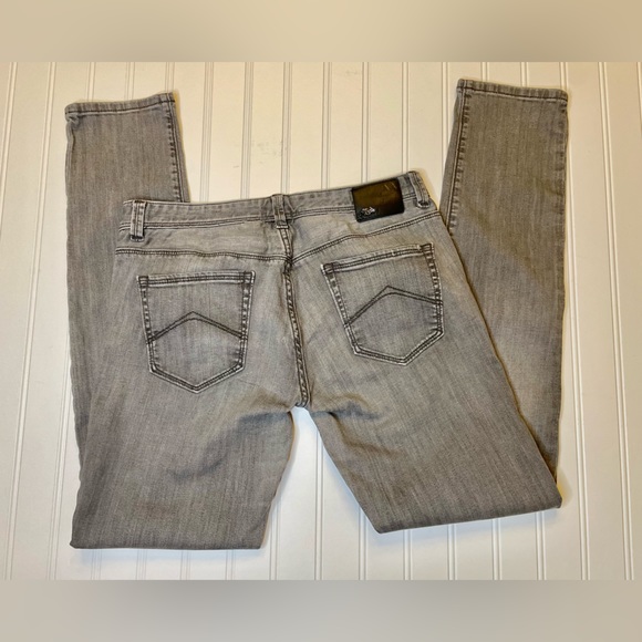 (Sold)Armani Exchange AX J11 Size 8‎ Short (Runs Small) Skinny Gray Denim Jeans? - Picture 2 of 14